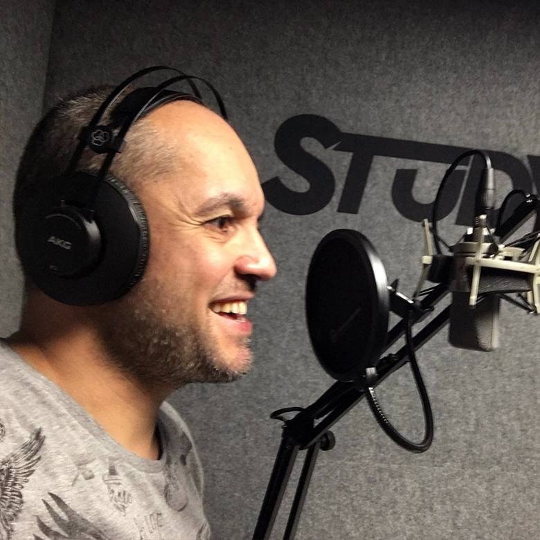 Burak Pulat, Seslendirme Sanatçısı , Seslendirme Oyuncusu, Seslendirme, Türkiye, İstanbul seslendirme, Türkiye seslendirme sanatçısı, Türkiye seslendirme oyuncusu, Ağıza Senkron, Sesli Kitap Seslendirme